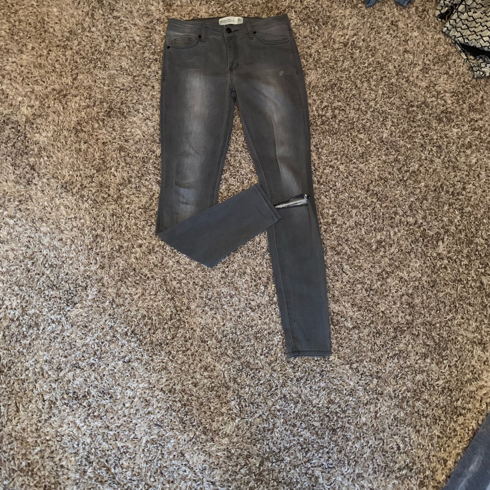 Light grey skinny jeans